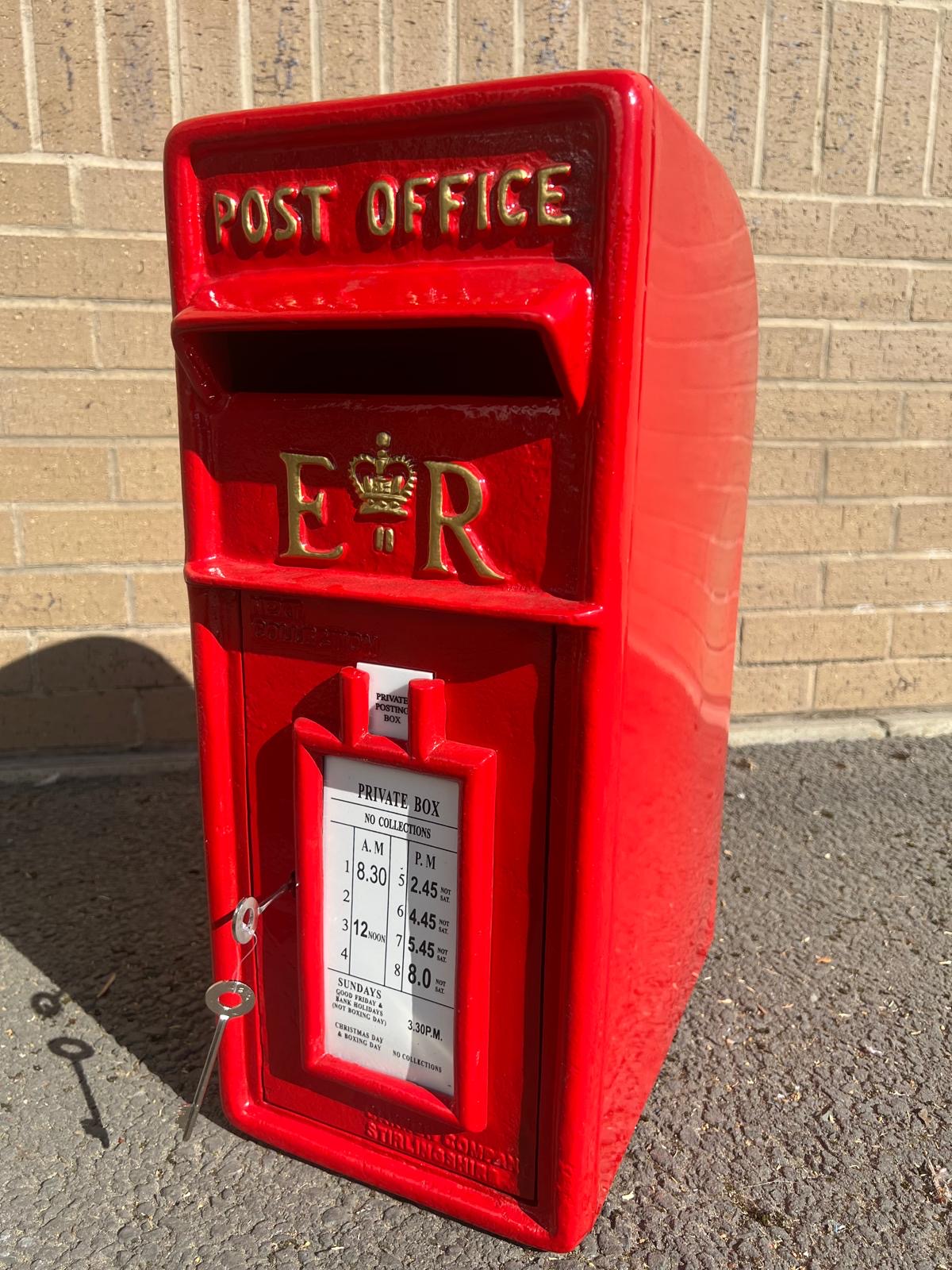 ER Vintage Post Box-1970s Reproduction Cast iron wall mounted Red