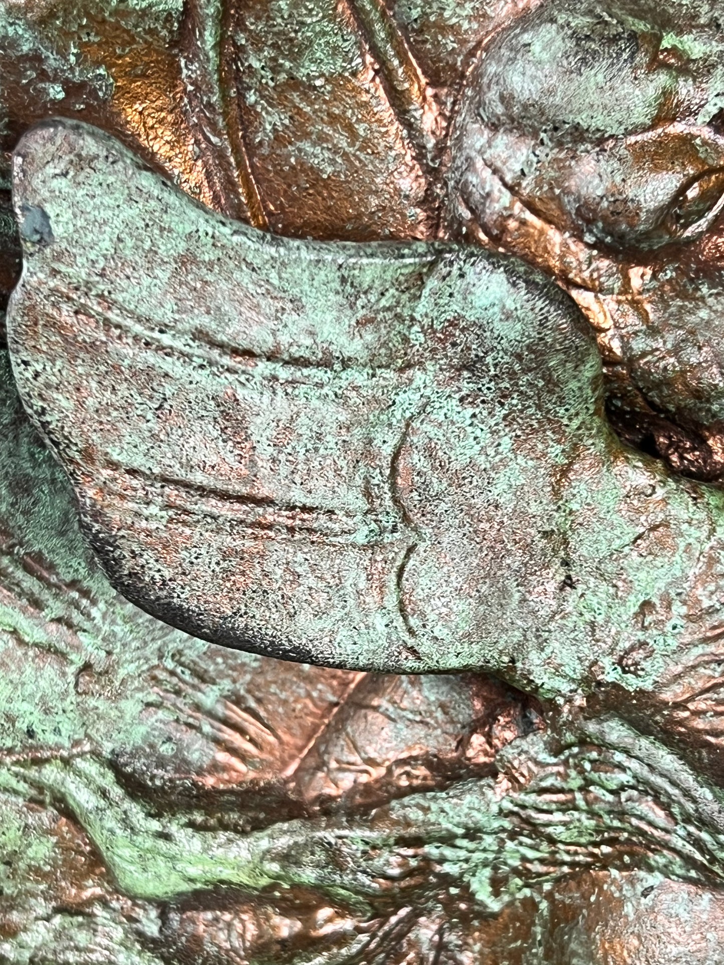 Wall Fountain - Cast Aluminium Classical Medusa Roundel in Bronze Finish