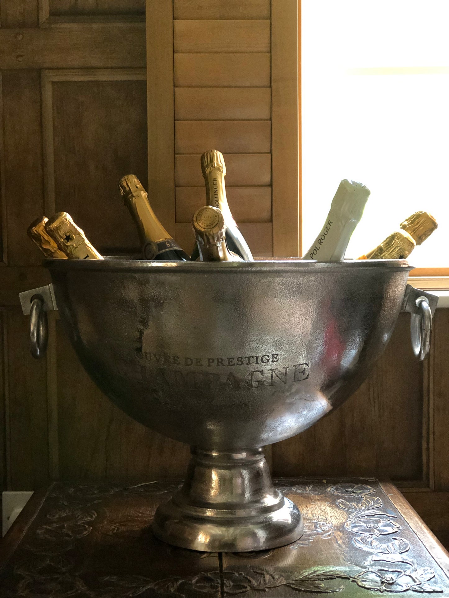 Huge wine and bubbles cooler ice bowl 10 bottle cast aluminium silver colour