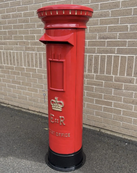 Full-Size Red Pillar Box | ER II Cast Aluminium | Post Office