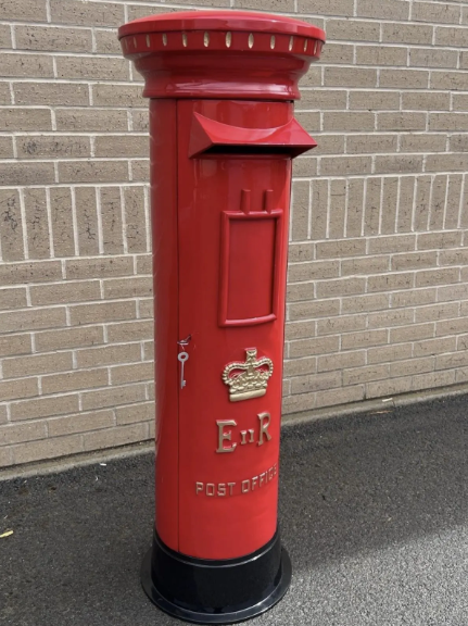 Full-Size Red Pillar Box | ER II Cast Aluminium | Post Office