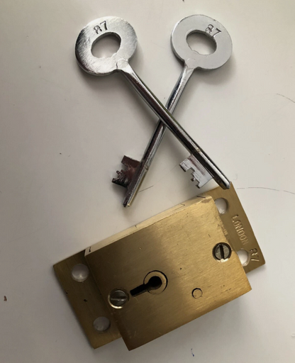 Brass Lock & Two Keys | Replacement Lock for ER Post Box