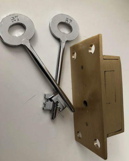 Brass Lock & Two Keys | Replacement Lock for ER Post Box