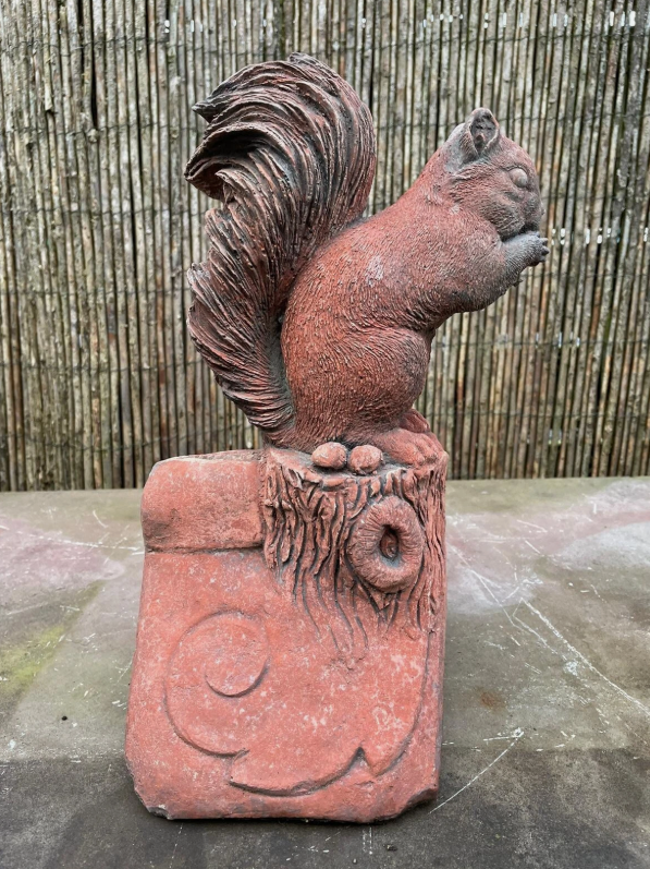 Squirrel Roof Tile | 90-Degree Angled Ridge Tile