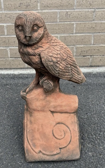 Owl Roof Tile | 90-Degree Angled Ridge Tile