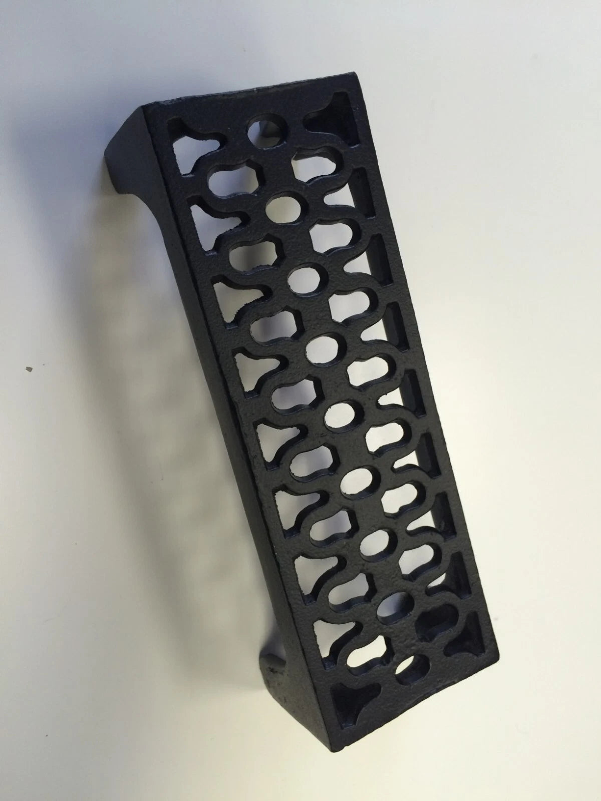 Cast Iron Air Brick | Victorian Keyhole Design