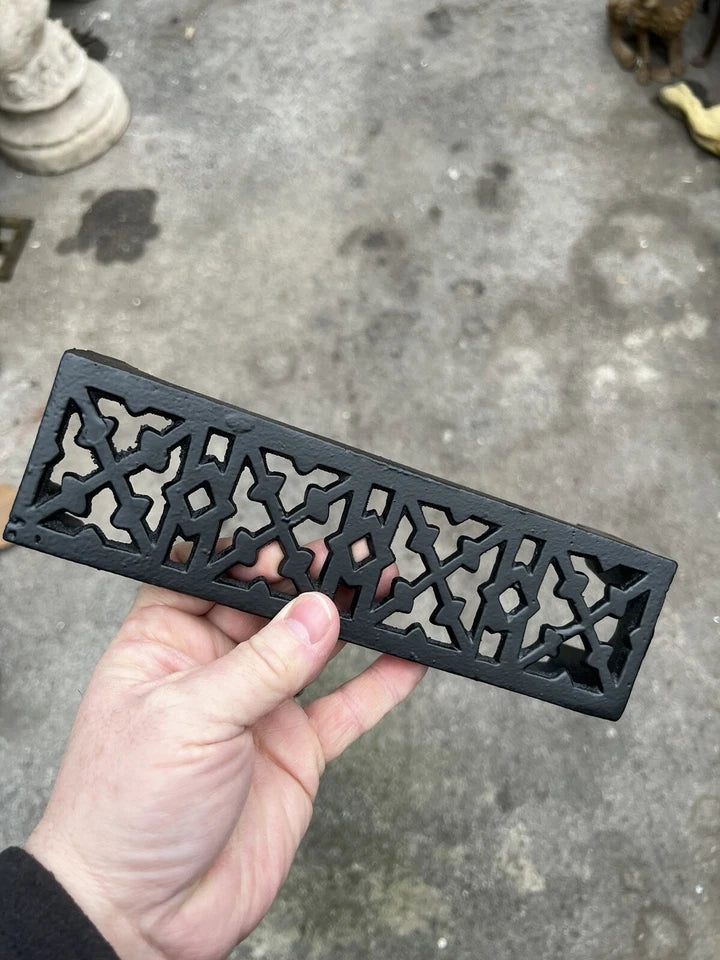 Cast Iron Air Brick | Victorian Cross Design